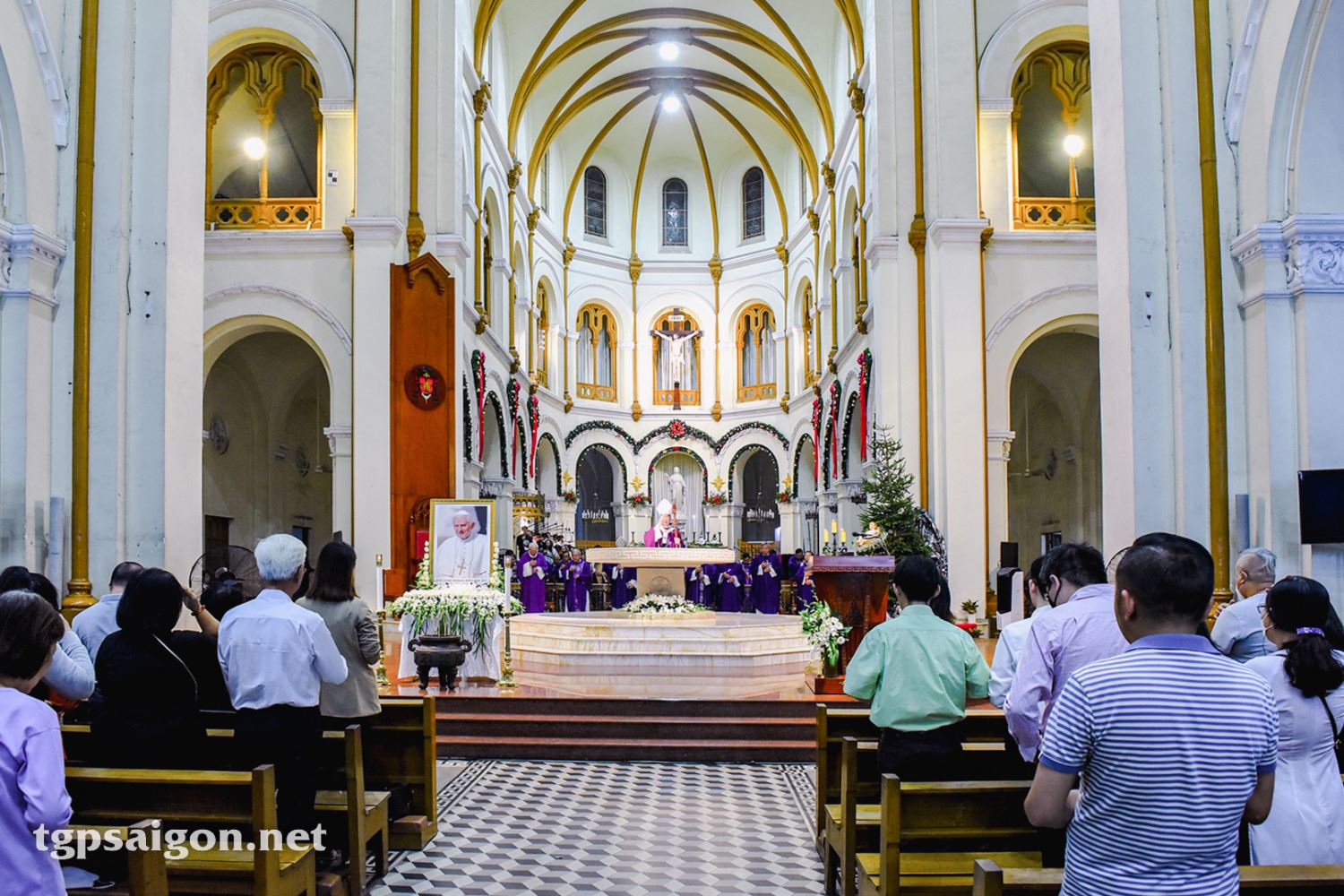 TGP Sài Gòn: Thánh lễ cầu nguyện cho Đức cố Giáo hoàng Bênêđictô XVI ngày 5-1-2023