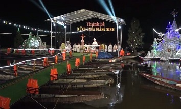 TGP Huế: Giáng sinh trên dòng nước lũ