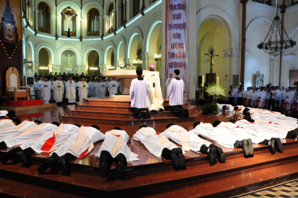Thánh lễ Phong chức Linh mục tại Sài Gòn 2016