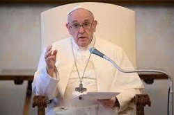 Pope at Audience: Church is the house and school of prayer