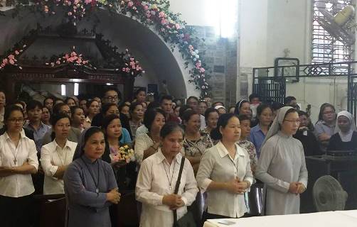 Dòng kín Sài Gòn: Mừng lễ chị Thánh Têrêsa