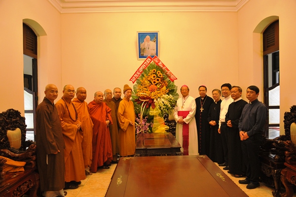 Thành hội Phật giáo: Chúc mừng Giáng sinh Toà TGM