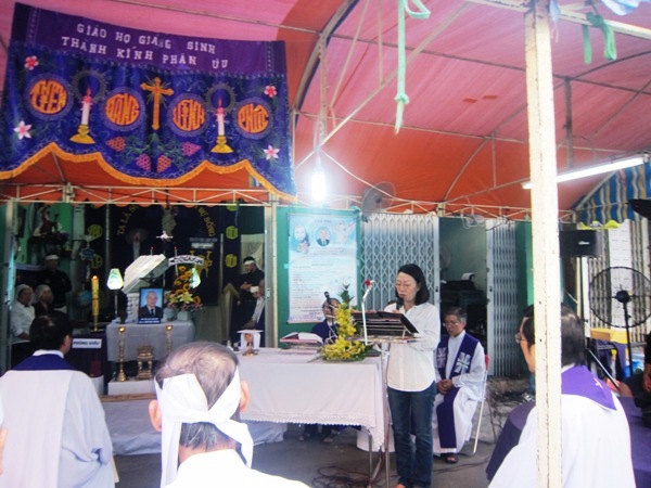 Lễ cầu hồn cho thân phụ cha Anh Khoa (10.1.2015)