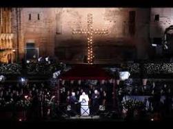Đàng Thánh giá với ĐGH Phanxicô tại hý trường Colosseo ở Roma