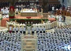 Thánh Lễ Truyền Dầu tại Vatican (13.4.2017)
