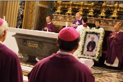 Vatican: Thánh Lễ đưa chân Đức TGM Phaolô Bùi Văn Đọc (10.3.2018)