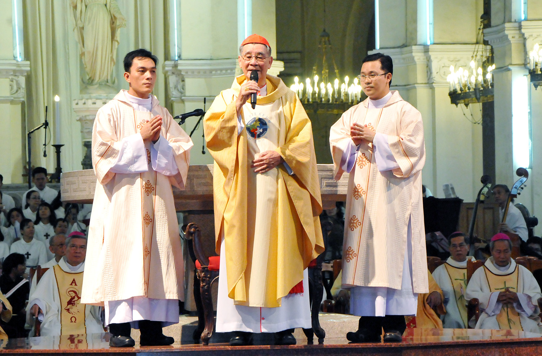 Lễ tạ ơn kim khánh linh mục của DHY Gioan Baotixita