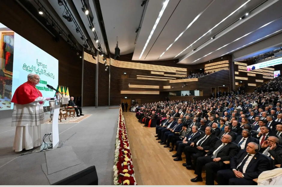 [Tông du Algeria] Đức Thánh Cha gặp gỡ chính quyền, xã hội dân sự và ngoại giao đoàn