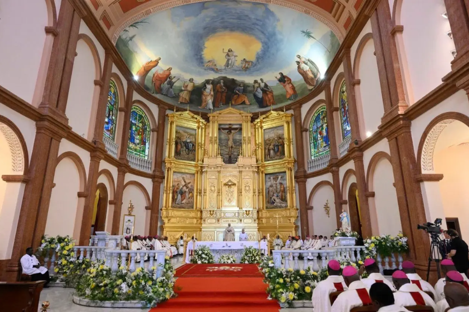 [Tông du Guinea Xích Đạo] Đức Thánh cha Lêô XIV cử hành Thánh lễ tại Nhà thờ Đức Mẹ Vô Nhiễm ở Mongomo