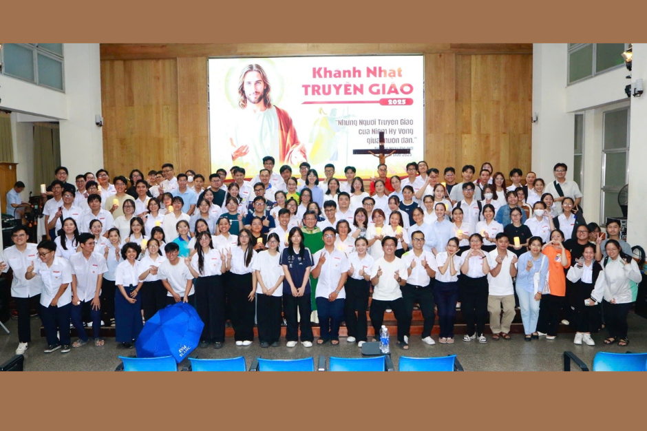 Giáo lý viên cơ sở Sài Gòn cử hành Ngày Khánh nhật Truyền giáo - 19/10/2025