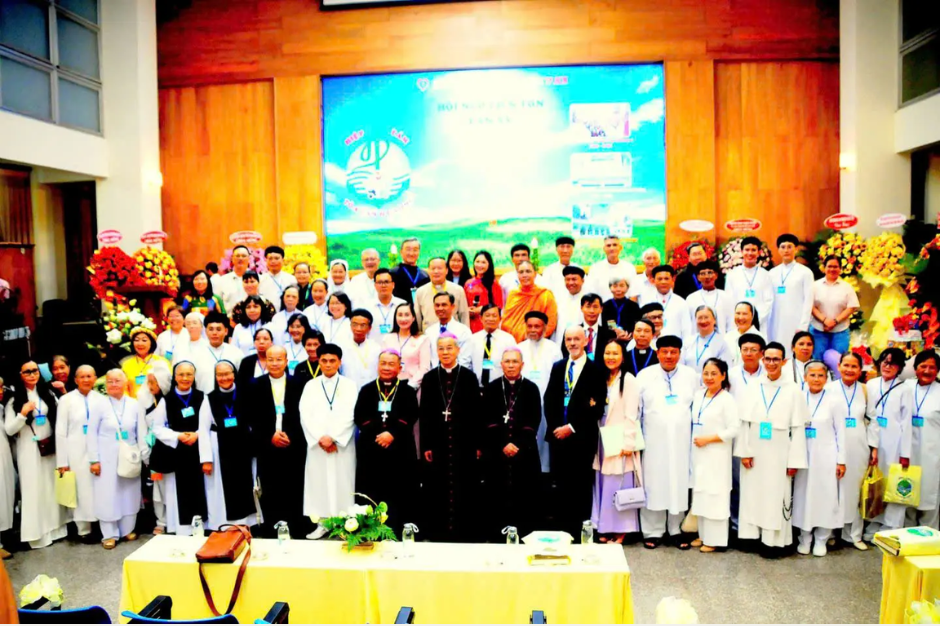 Hội ngộ Liên tôn XV: 