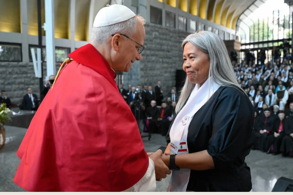 Chứng từ cảm động của Loren Capobres, người di dân phục vụ người di dân