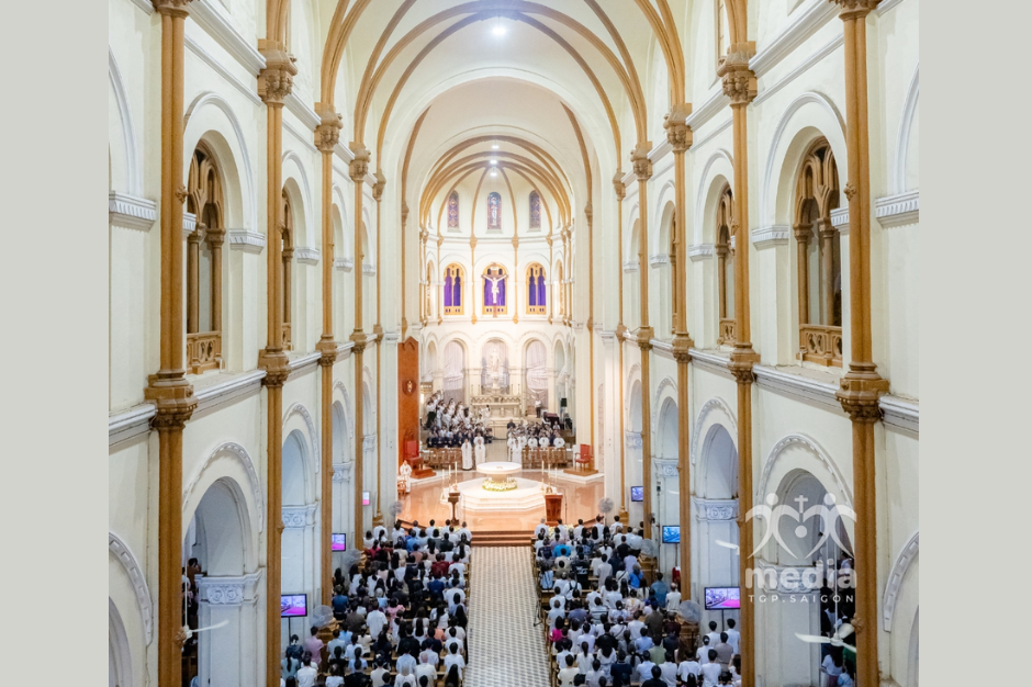 Thánh lễ Tiệc Ly khai mạc Tam nhật Thánh 2026 tại Nhà thờ Chính Tòa Đức Bà Sài Gòn