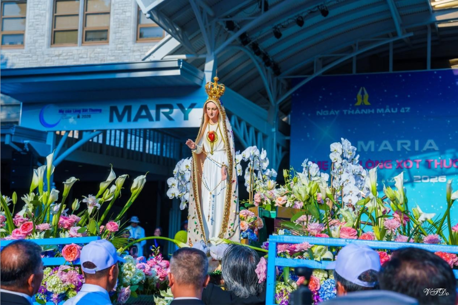 Thánh tượng Mẹ Fatima Trái Tim: Hành trình từ Việt Nam đến Carthage, Missouri