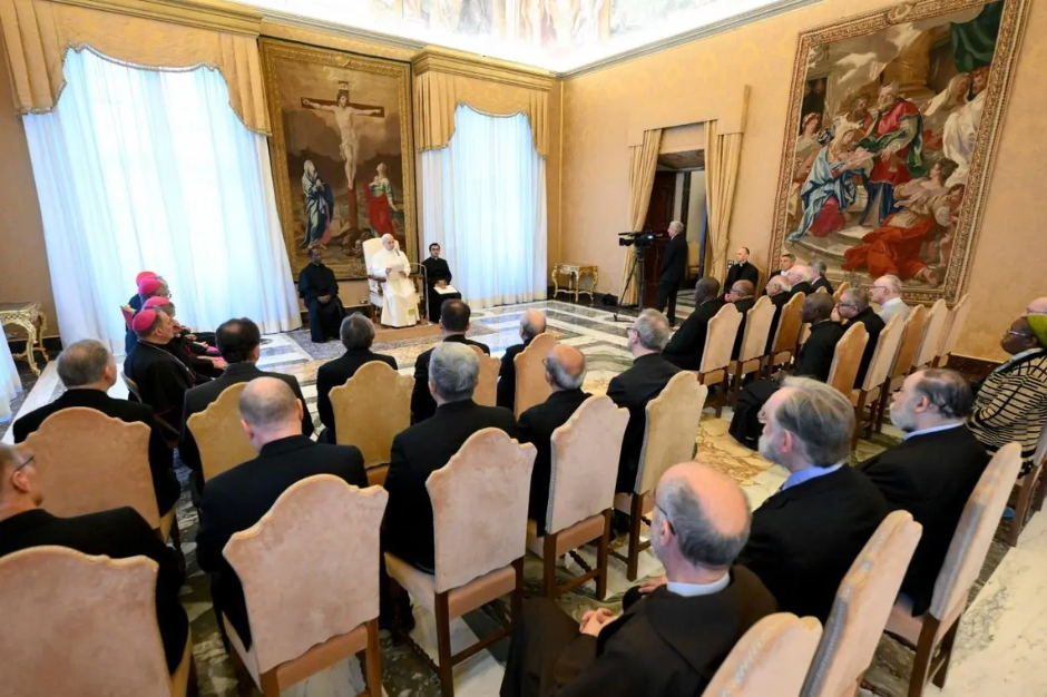 Đức Thánh cha Lêô XIV: Thần học phải chiếu tỏa ánh sáng của Chúa Kitô giữa những đổi thay của thời đại